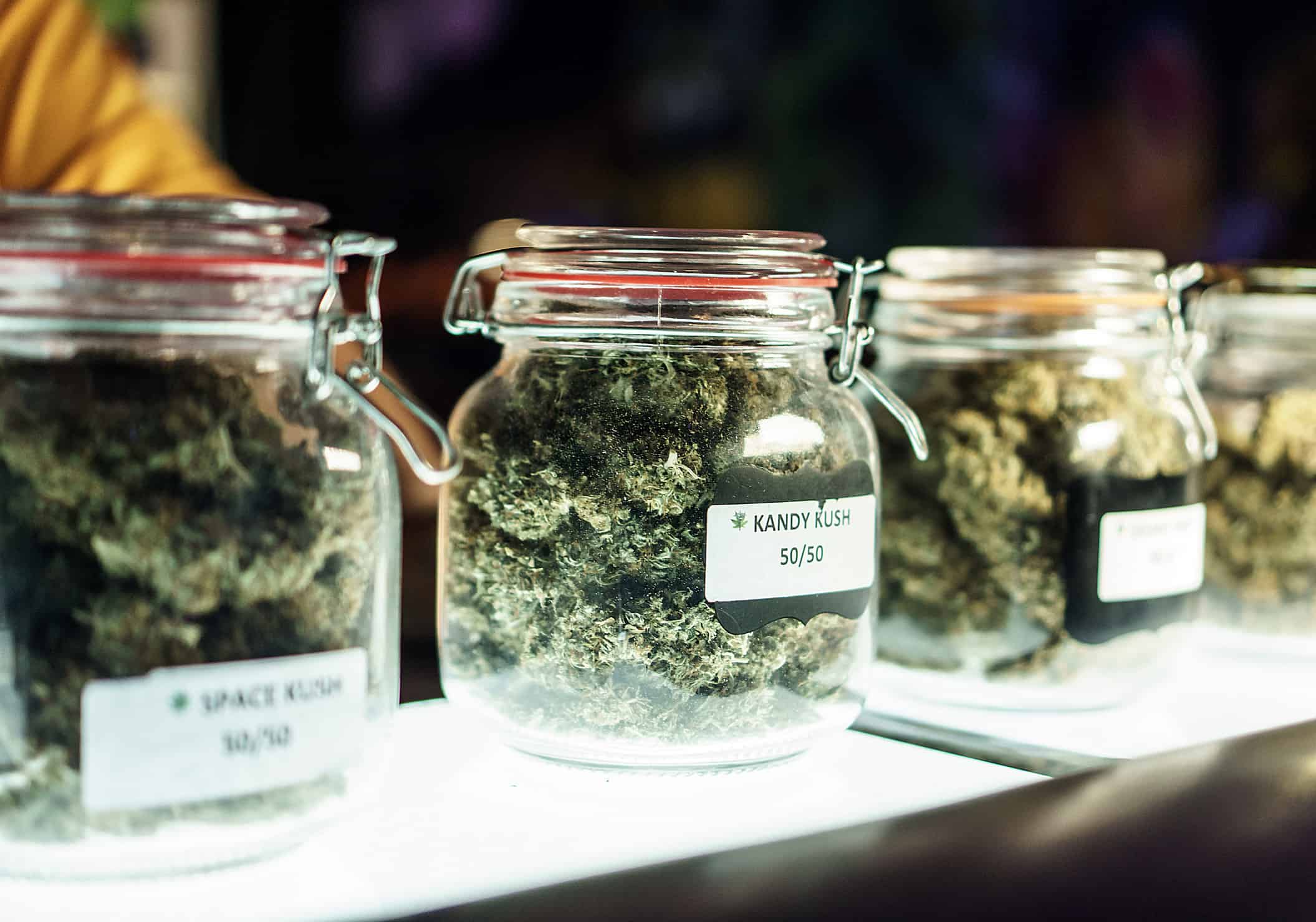 Illinois Draws $3.2 Million in Legal Pot Sales on First Day 1 Illinois Draws $3.2 Million in Legal Pot Sales on First Day