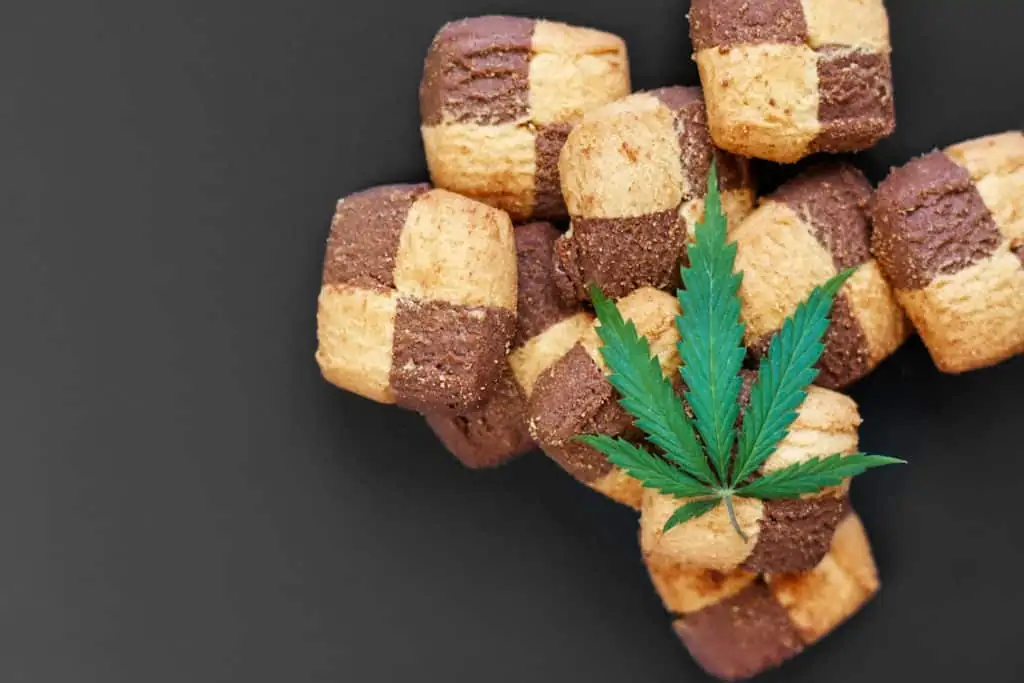 cookies with a marijuana leaf on them, cookie dough strain