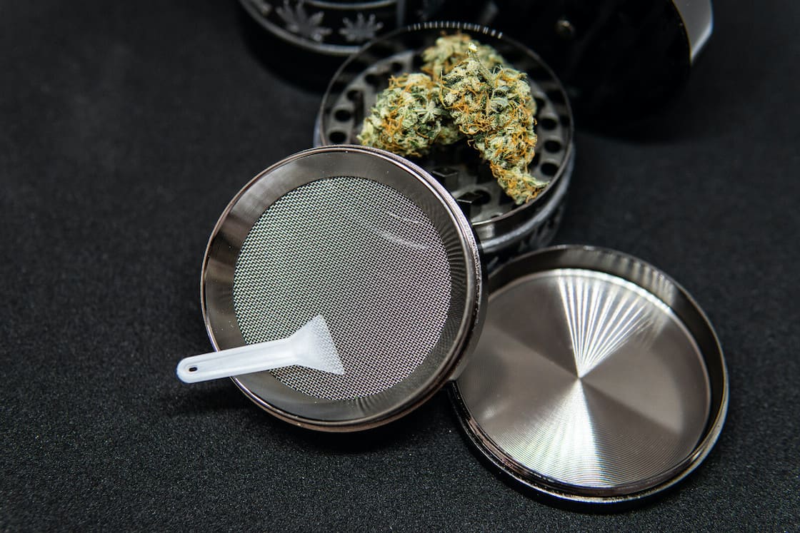 How to Clean a Weed Grinder