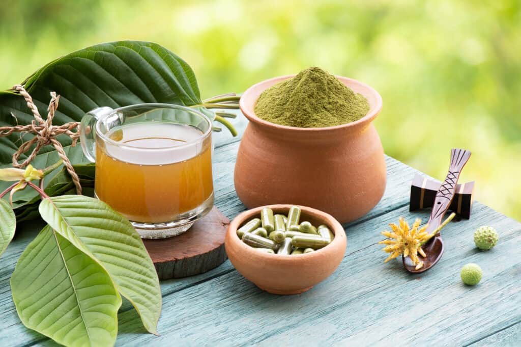 Kratom uses and effects and forms 